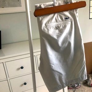 Vineyard vines shorts sport material